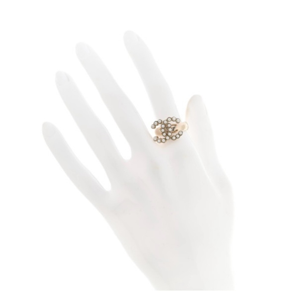 CHANEL CC Ring with Pearl embellishments